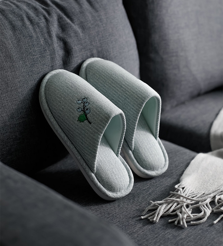 Домашни дамски чехли с бродерия