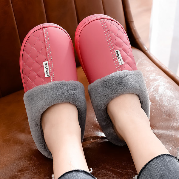 Дамски домашни чехли от еко кожа с пухена подплата
