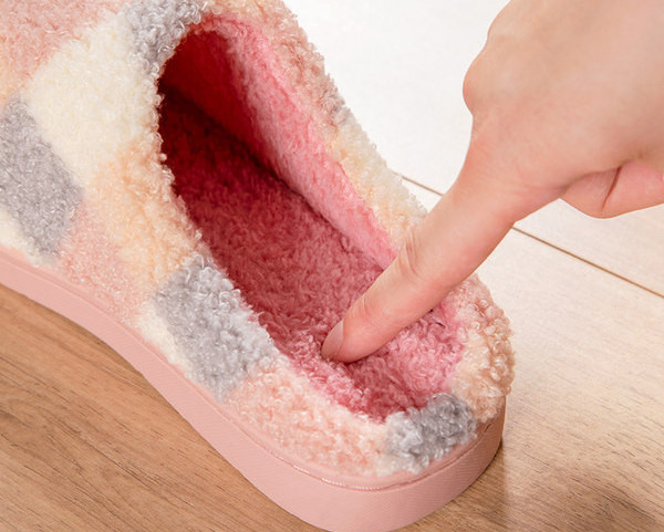 Papuci de iarna cu captuseala calda