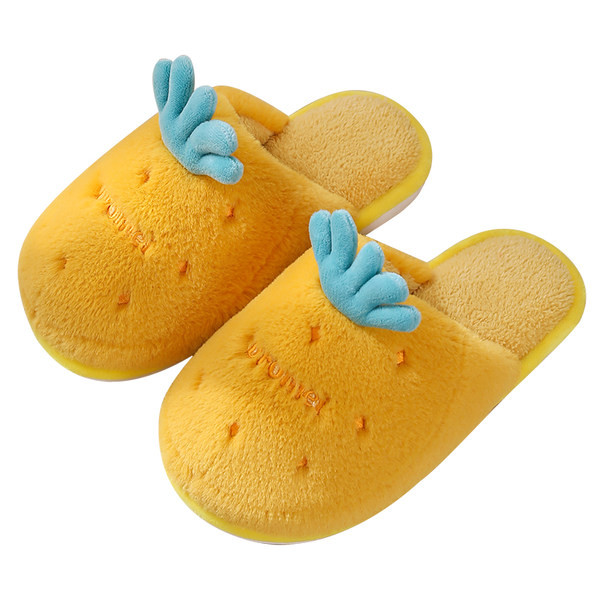 Дамски пухени пантофи с 3D декорация