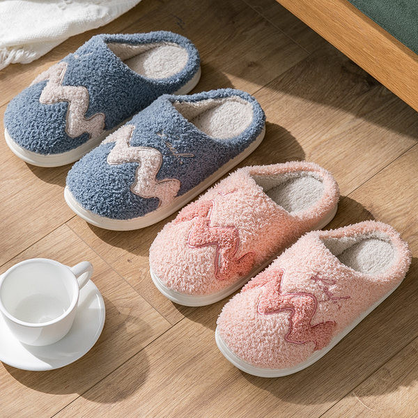 Дамски плюшени чехли с бродерия