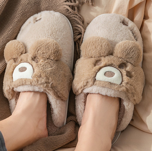 Ženske kućne papuče od eko paperja sa aplikacijom zeca