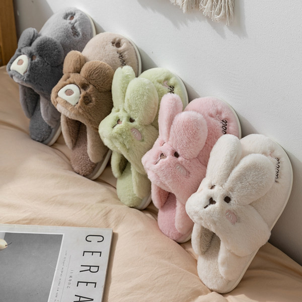 Ženske kućne papuče od eko paperja sa aplikacijom zeca