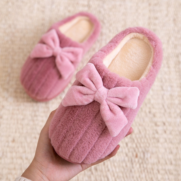 Дамски едноцветни пантофи с панделка