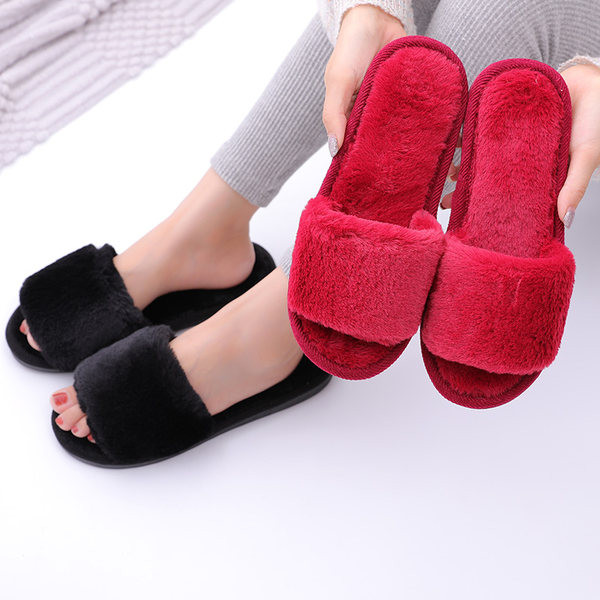 Пухени чехли с отворени пръсти