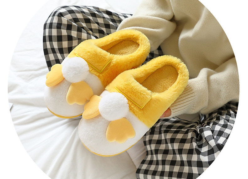 Пухени домашни чехли с 3D декорация-за жени