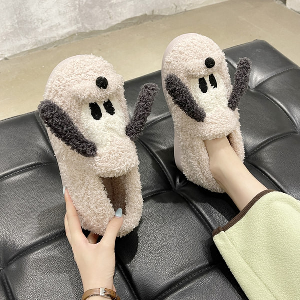 Пухени пантофи с бродерия и 3D декорация 