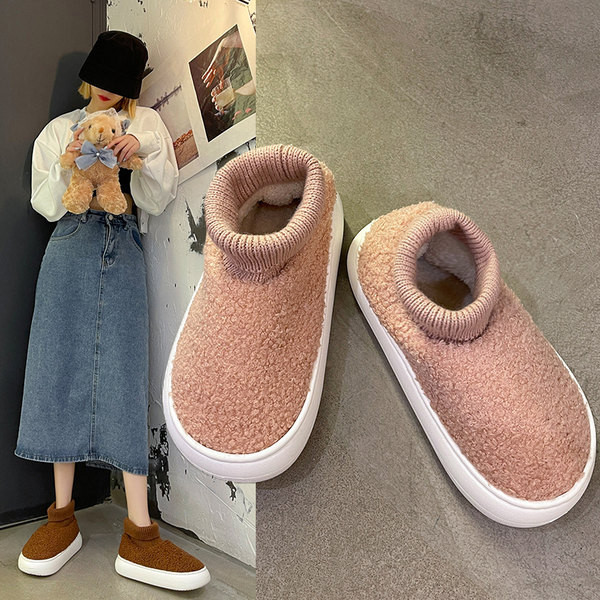 Дамски зимни пантофи с равна подметка