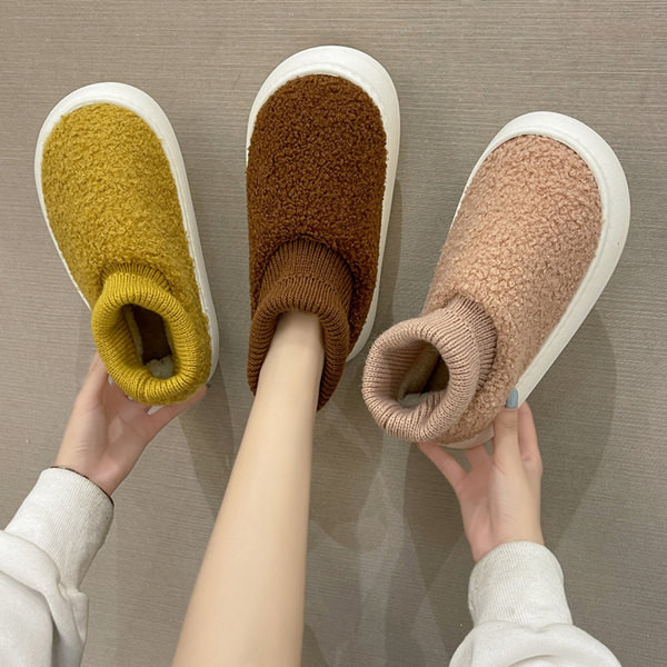 Дамски зимни пантофи с равна подметка