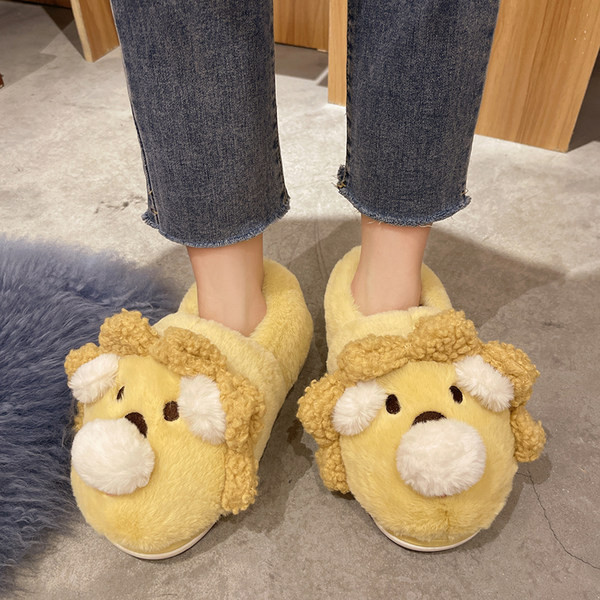 Дамски пухени пантофи с 3D декорация и бродерия 