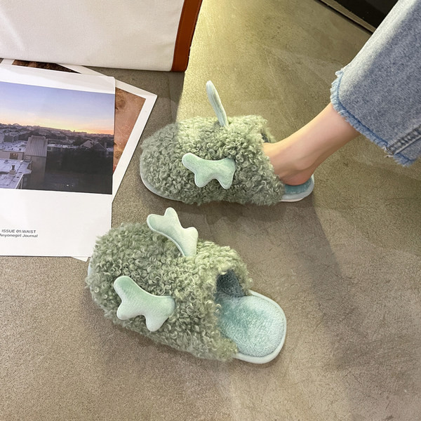 Дамски пухени чехли за дома с 3D рога