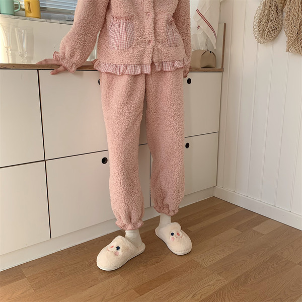 Ženske tople kućne papuče s vezom