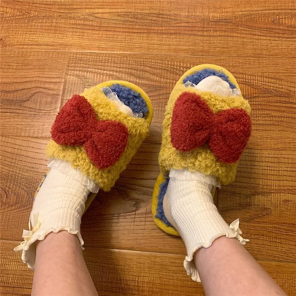 Дамски модерни меки пантофи с панделка