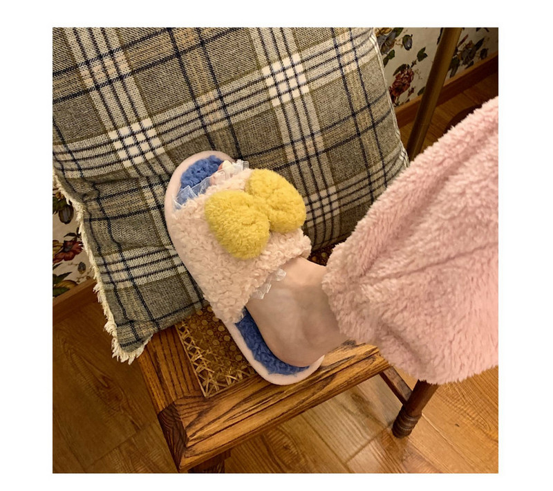 Дамски модерни меки пантофи с панделка