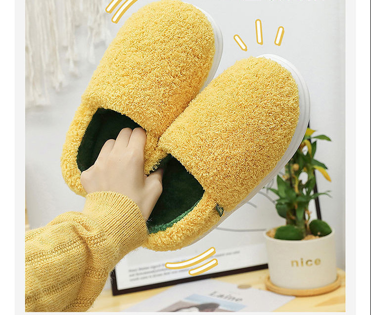 Domaće ženske pernate papuče