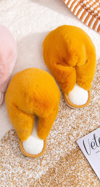 Zimske voluminozne papuče s perom