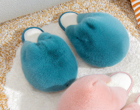 Zimske voluminozne papuče s perom