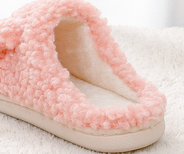 Ženske papuče sa 3D elementom - dva modela