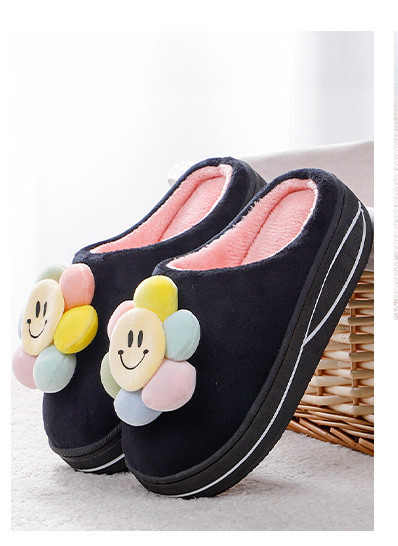 Moderne ženske papuče sa 3D elementima i potplatom visine 5 cm