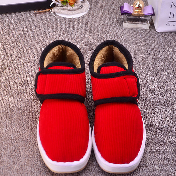 Papuci de casă caldi cu bandă adezivă