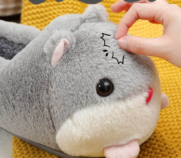 Ženske papuče s 3D elementima