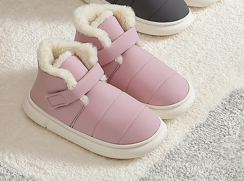 Меки дамски пантофи с лепенка