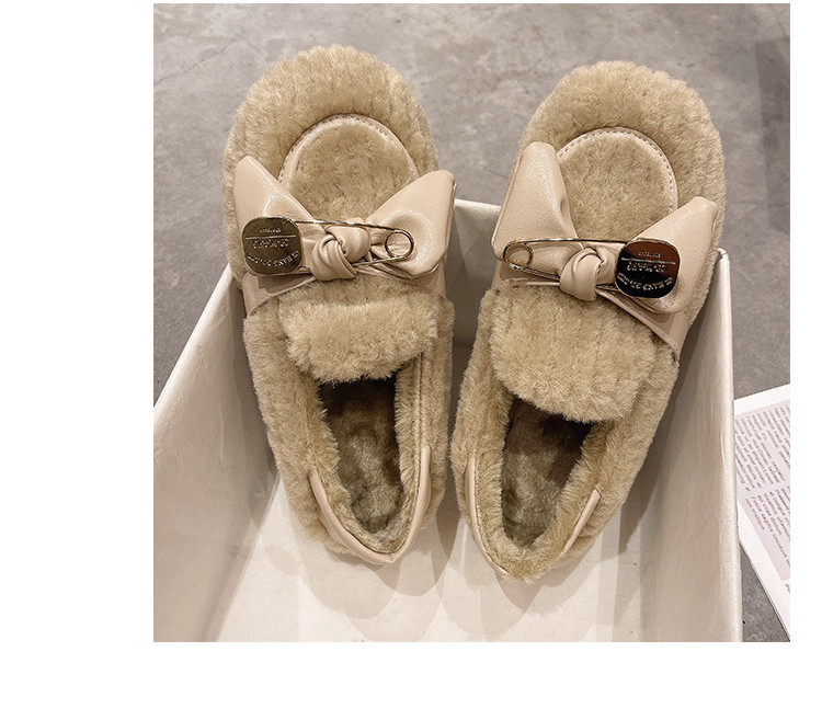 Дамски домашни плюшени пантофи с метален елемент