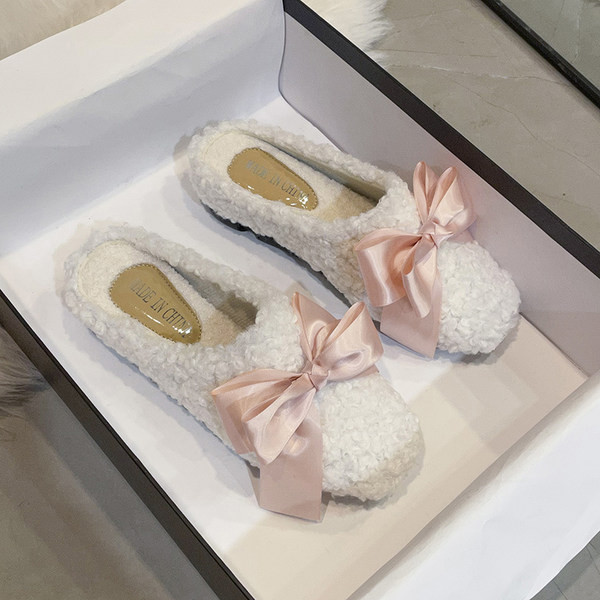 Елегантни дамски пантофи с панделка 