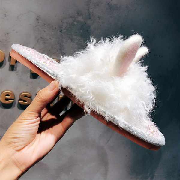 Домашни пантофи с 3D елемент в розов и черен цвят