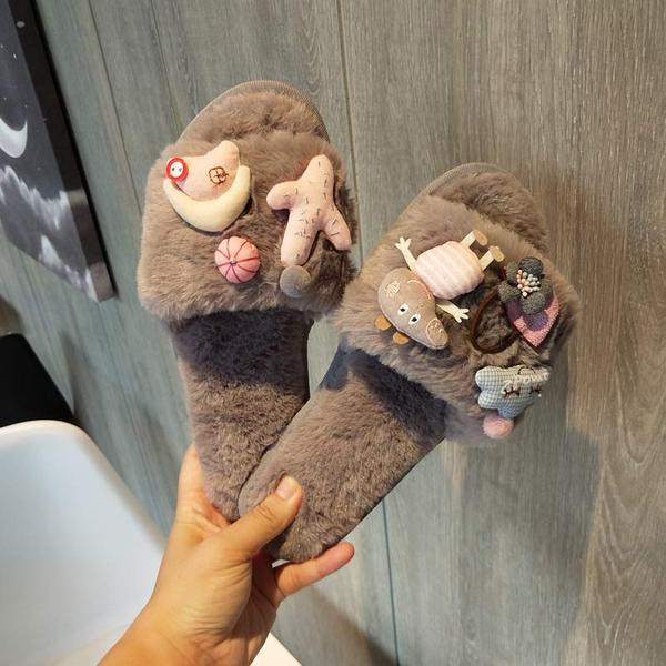 Стилни дамски пантофи в два модела 