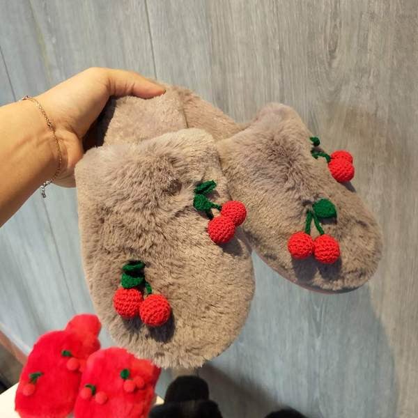 Домашни пухени чехли с 3D череши