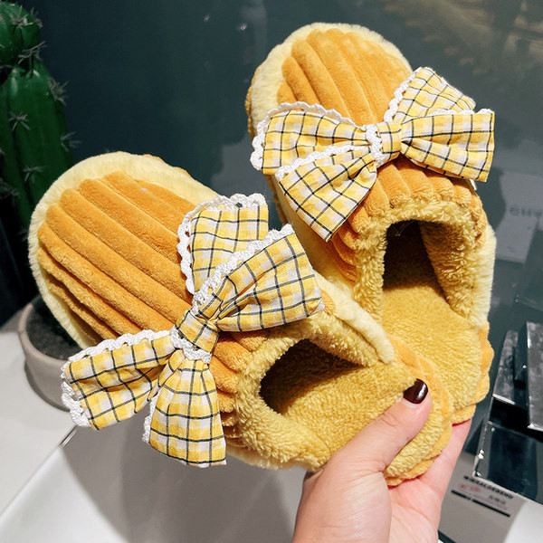 Плюшени чехли за дома с панделка