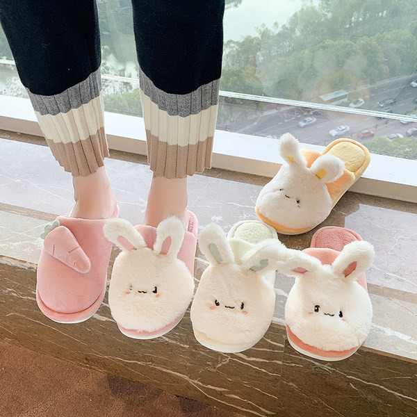 Дамски ежедневни чехли с неплъзгаща се подметка и 3D елементи