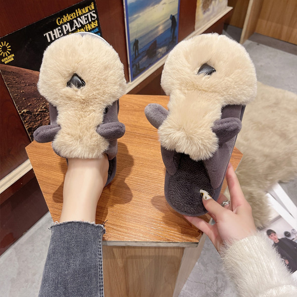 Ženske kućne papuče od eko paperja sa aplikacijom