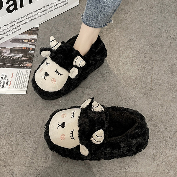 Дамски домашни пантофи с 3D апликация нов модел