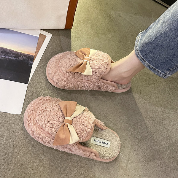 Пухени домашни чехли с панделка и равна подметка