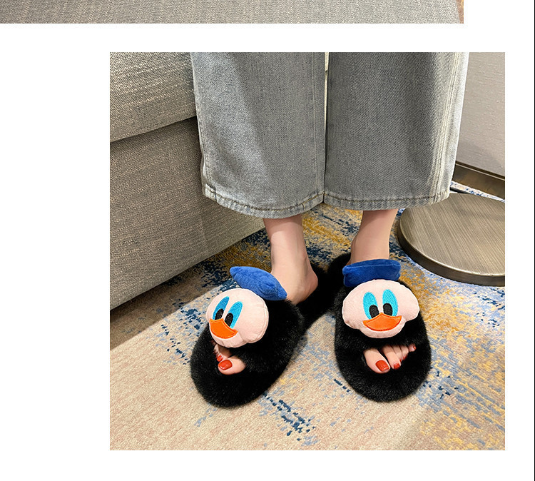 Модерни дамски пухени пантофи с 3D елемент