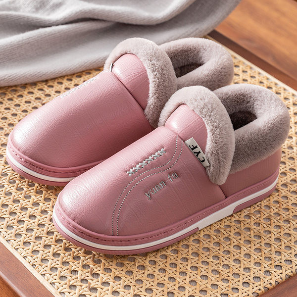 Дамски модерни пантофи с мека подплата и бродерия