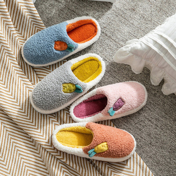 Дамски домашни чехли с апликация и равна подметка 