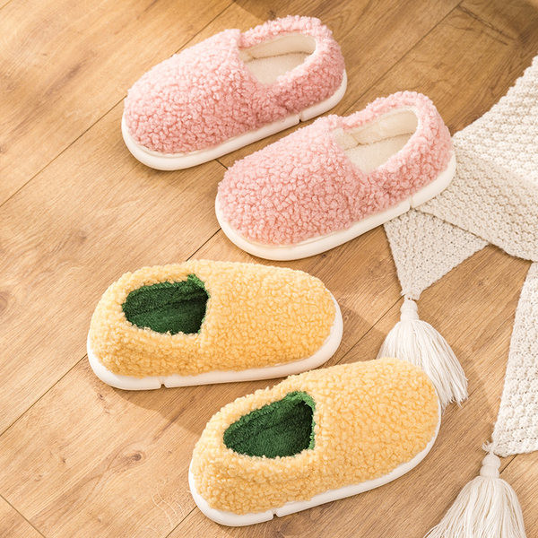 Дамски домашни  пухени пантофи 