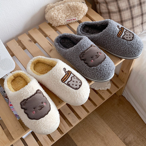 Пухени пантофи за дома с цветна апликация