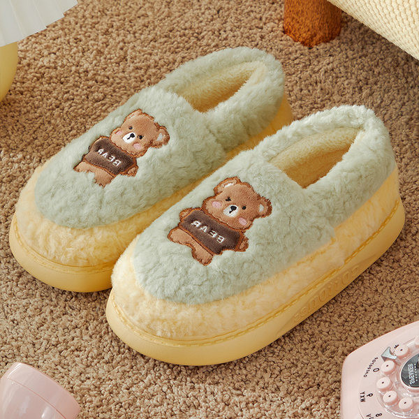 Дамски домашни пантофи с апликация - три цвята