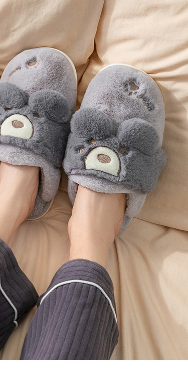 Домашни пухени пантофи с 3D елемент подходящи за зимата