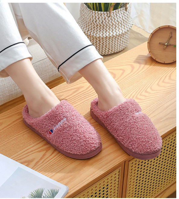 Дамски чехли с надпис в няколко цвята