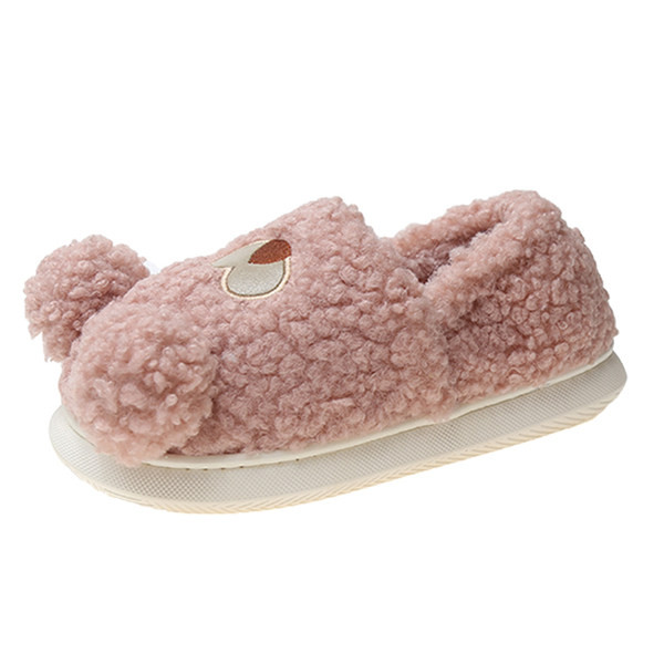 Домашни пантофи с бродерия и 3D елементи