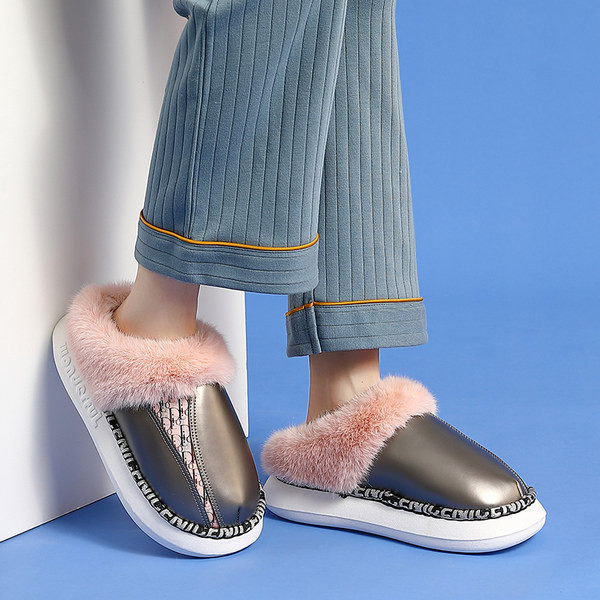 Дамски топли чехли с надпис в няколко цвята