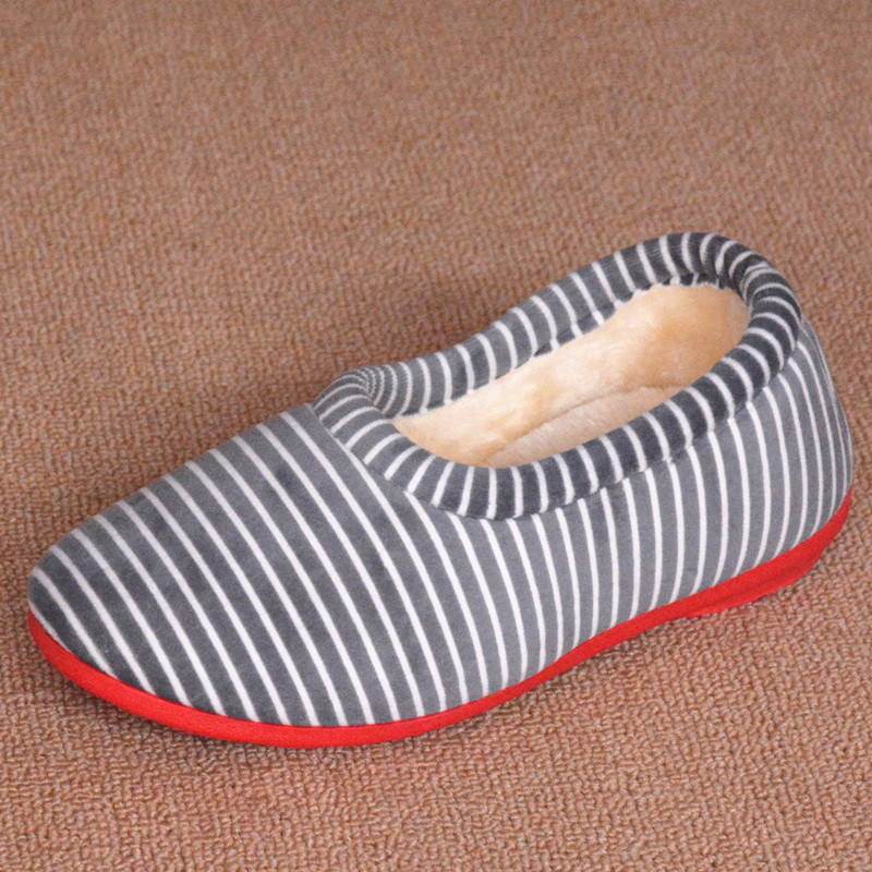 Papuci dama - mai multe modele