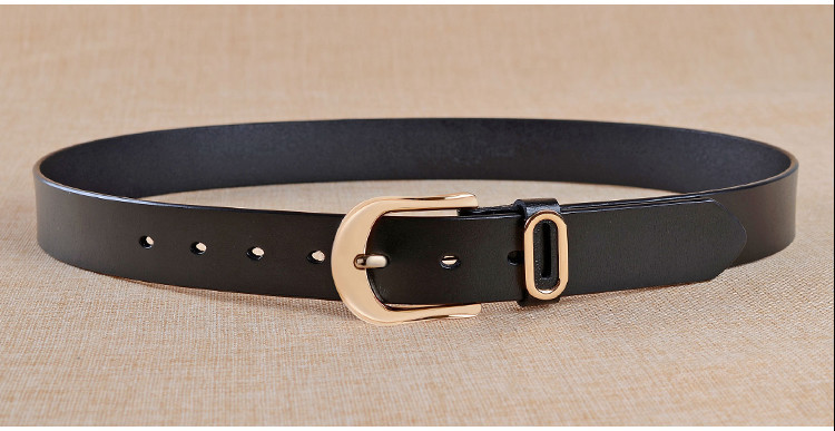 Стилен дамски колан широк модел с метален елемент