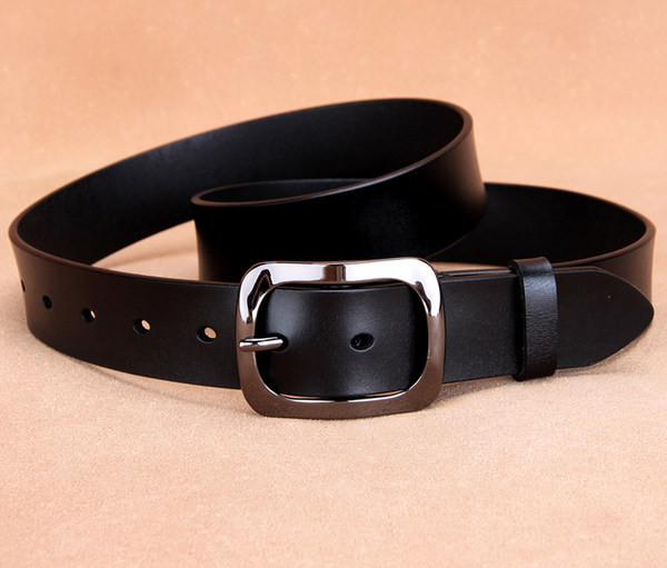 Кожен колан в два цвята