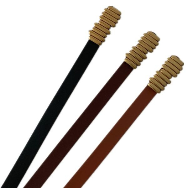 Дамски кожен колан с метална декорация 